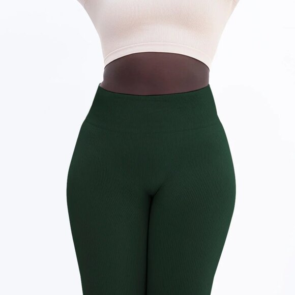 Prism London Awaken 7/8 Seamless Legging Forest Green fit Size 2-12 - Picture 10 of 10